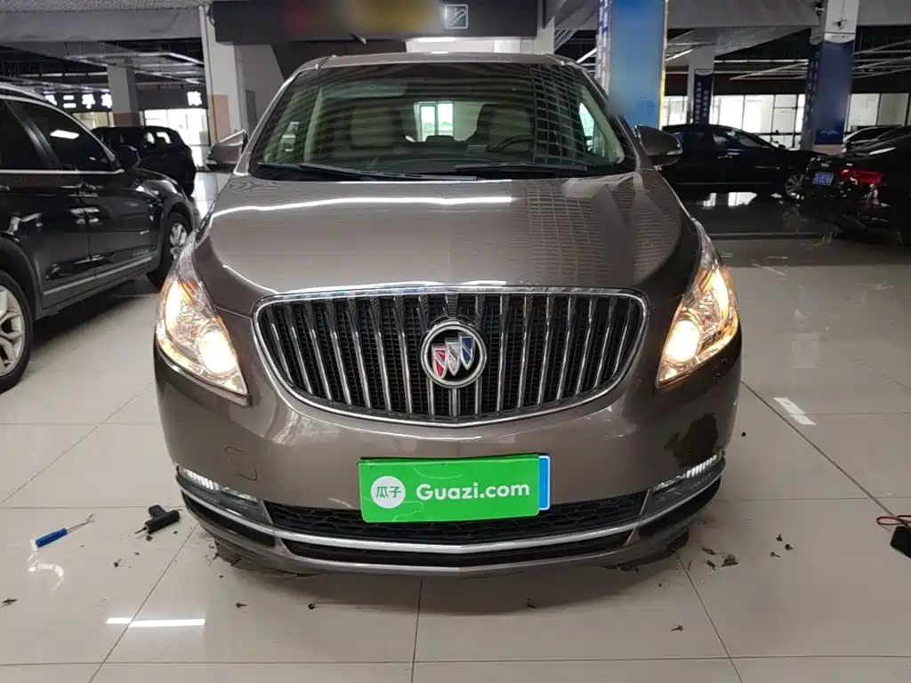 Buick GL8 — миниатюра 3