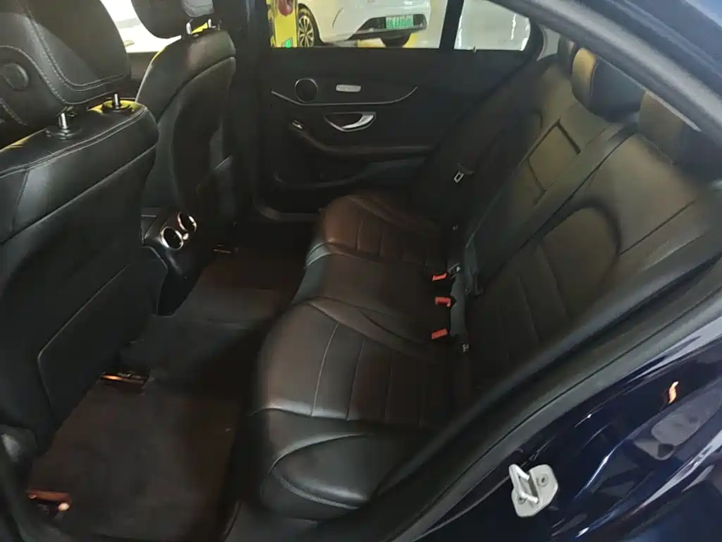 Mercedes-Benz C-Class — миниатюра 17