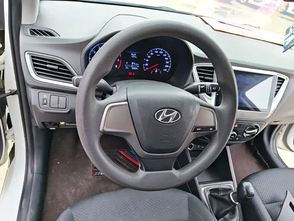Hyundai Verna — миниатюра 11