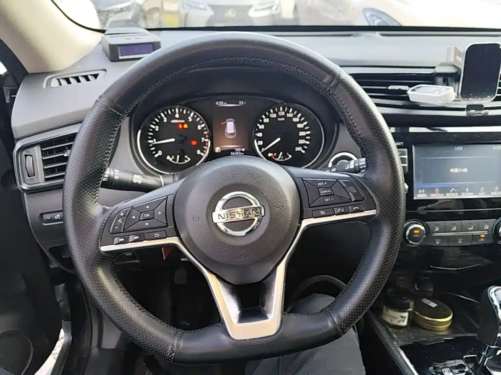 Nissan X-Trail — миниатюра 11
