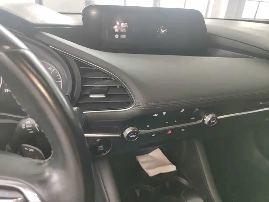 Mazda 3 Axela — миниатюра 13