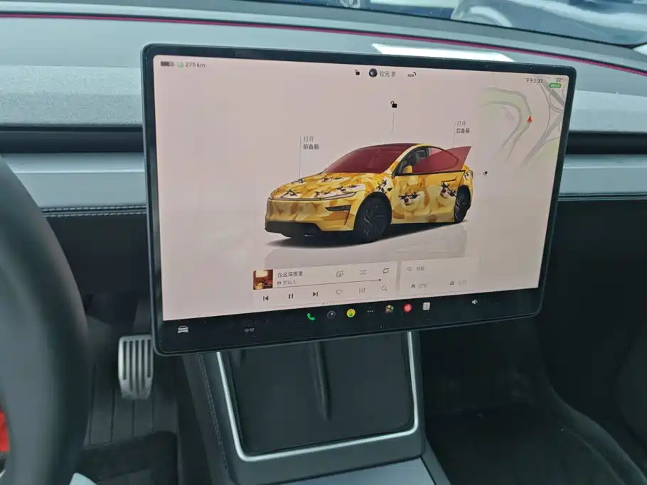 Tesla Model Y — миниатюра 16