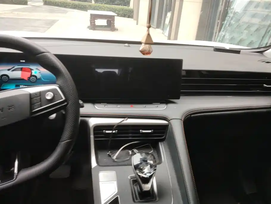 Roewe RX5 New Energy — миниатюра 13