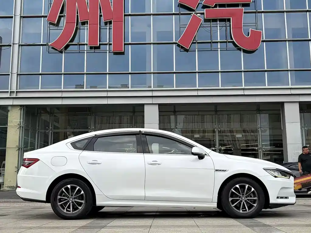 BYD Qin Pro NEV — миниатюра 8