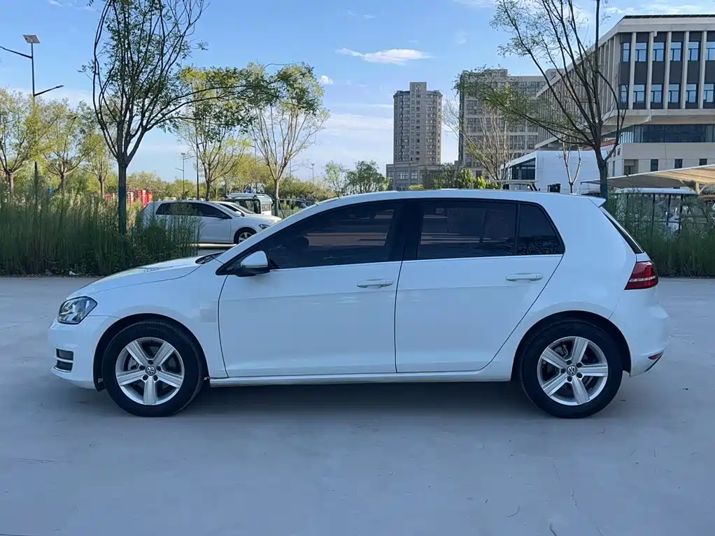 Volkswagen Golf — миниатюра 8