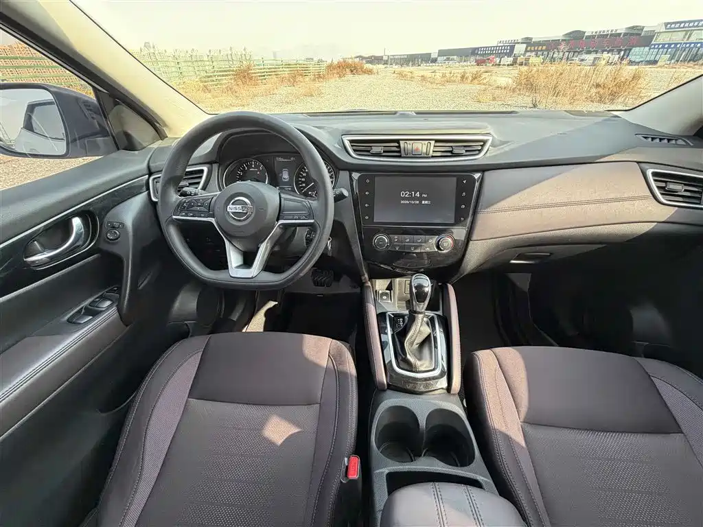 Nissan Qashqai — миниатюра 9