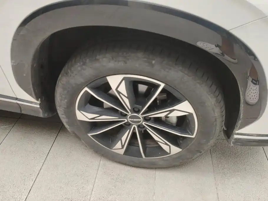 Roewe RX5 New Energy — миниатюра 6