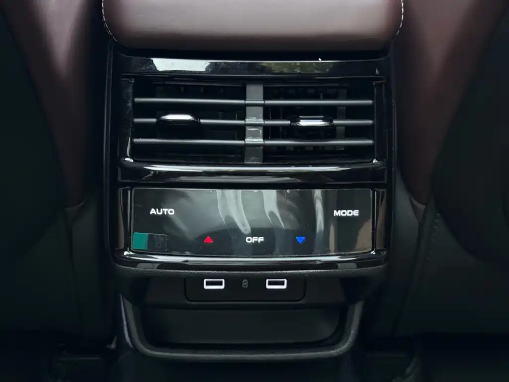 Geely Xingyue L — миниатюра 10