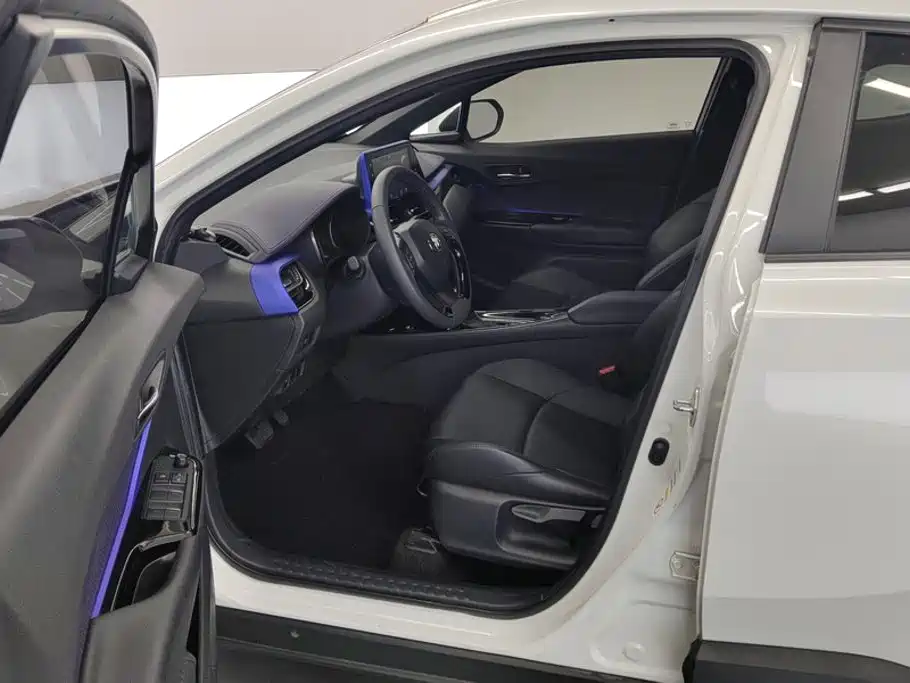 Toyota IZOA — миниатюра 9