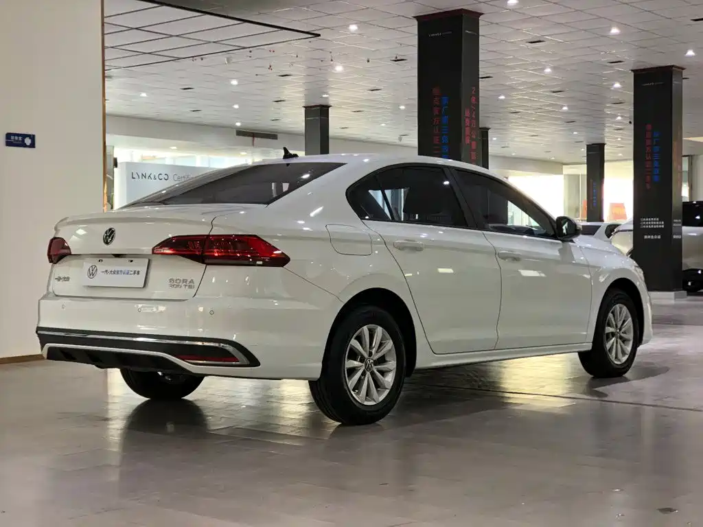 Volkswagen Bora — миниатюра 12