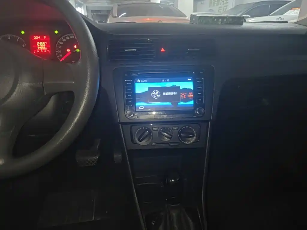 Volkswagen Santana — миниатюра 13