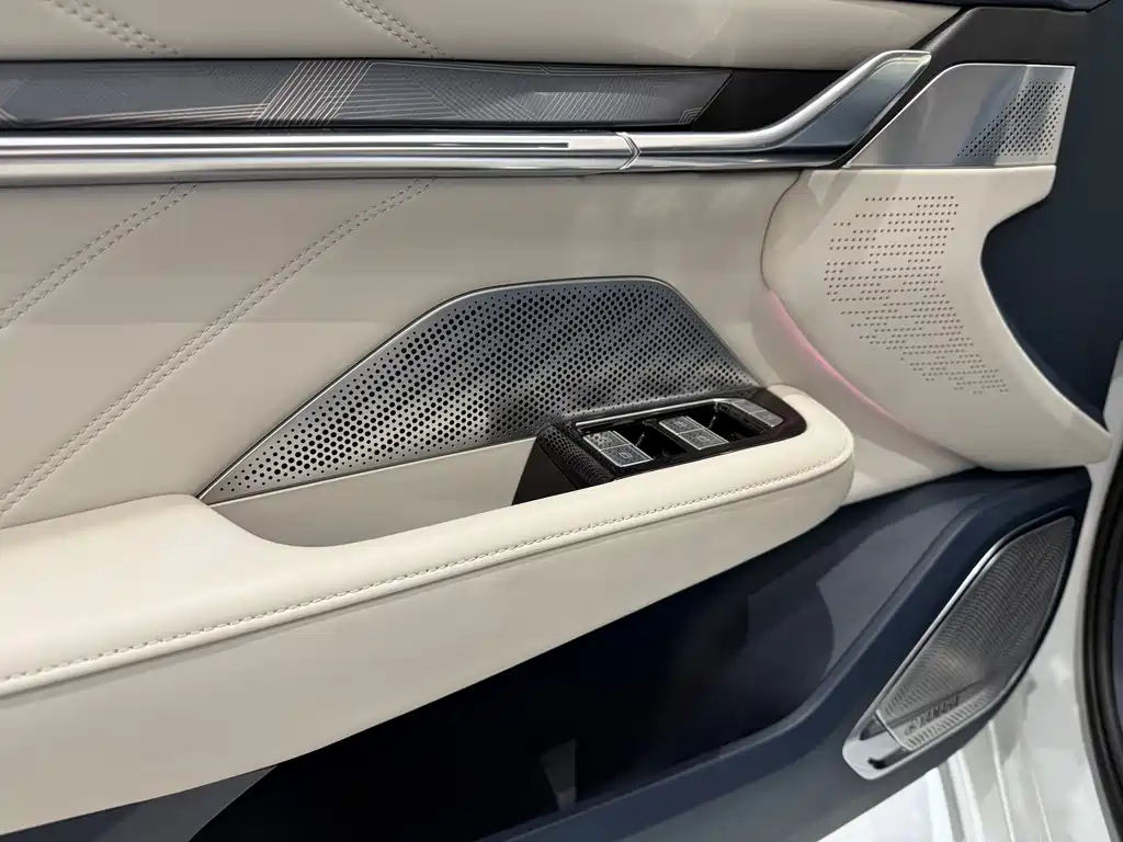 ZEEKR EXTREME KRYPTON 001