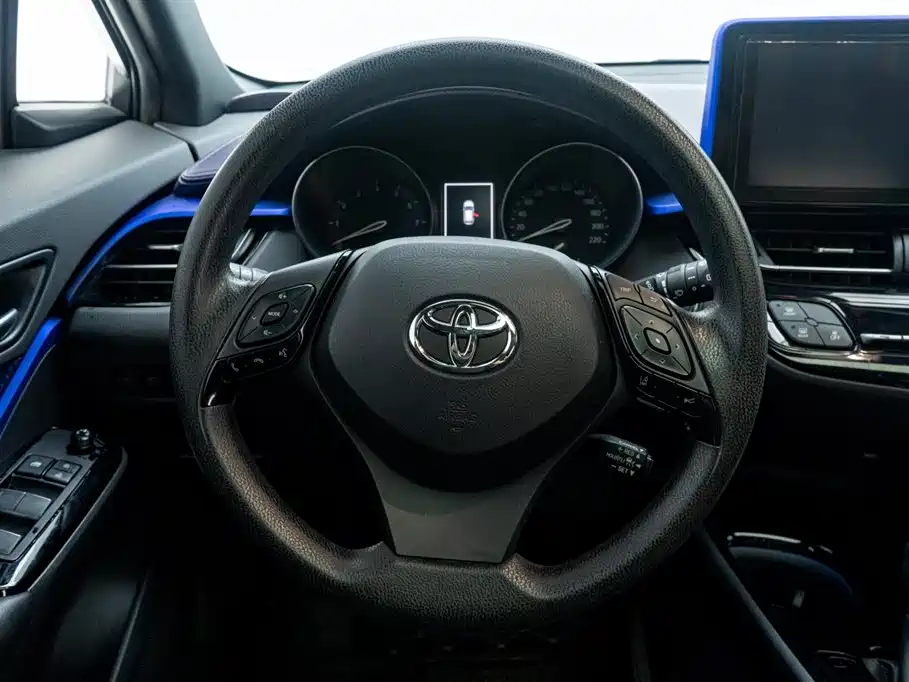 TOYOTA C HR