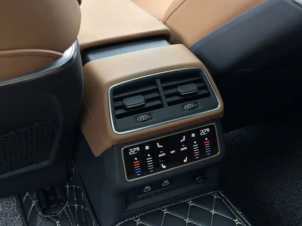 Audi A7L — миниатюра 23