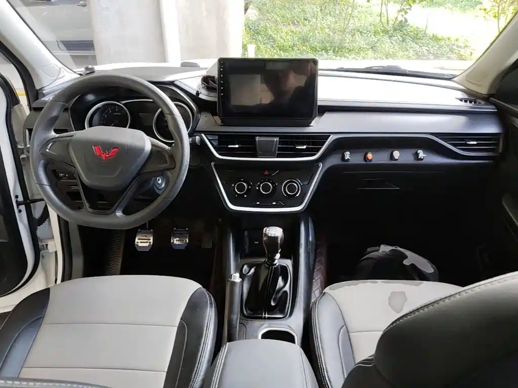 Wuling Hongguang S3 — миниатюра 10