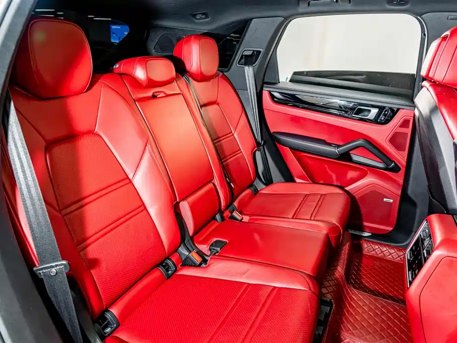 Porsche Cayenne — миниатюра 22