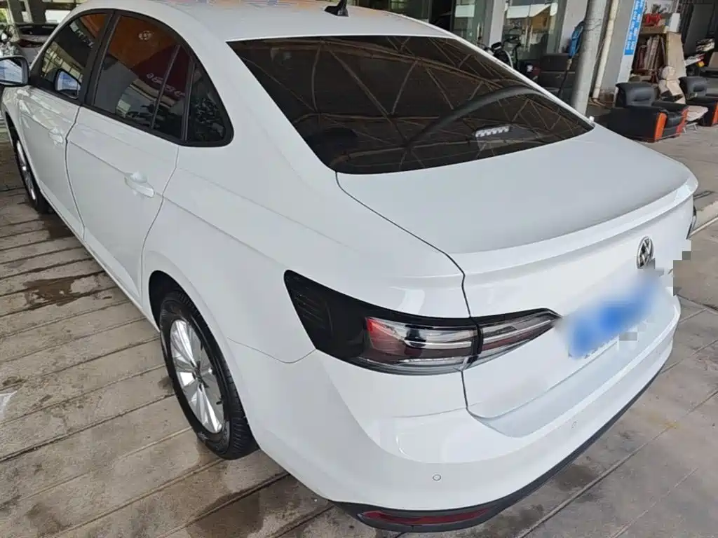 Volkswagen Lavida — миниатюра 5