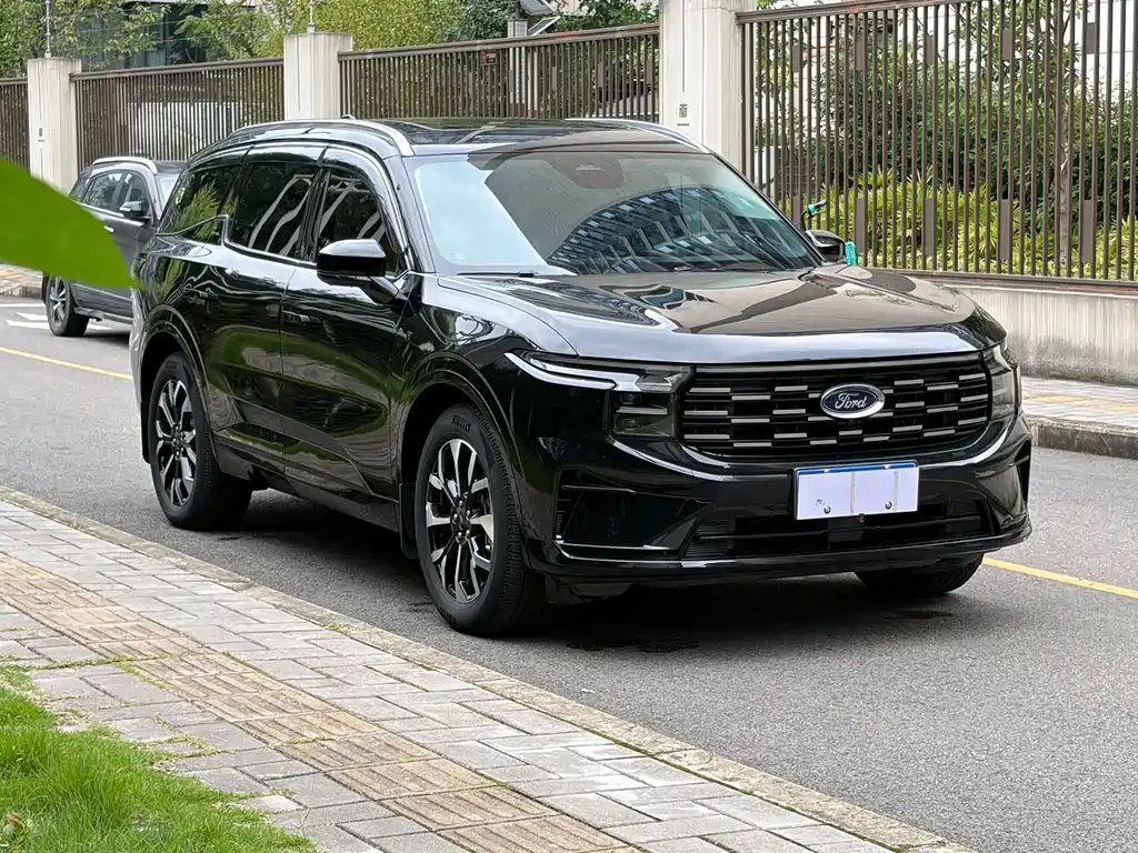 Ford Edge — миниатюра 2