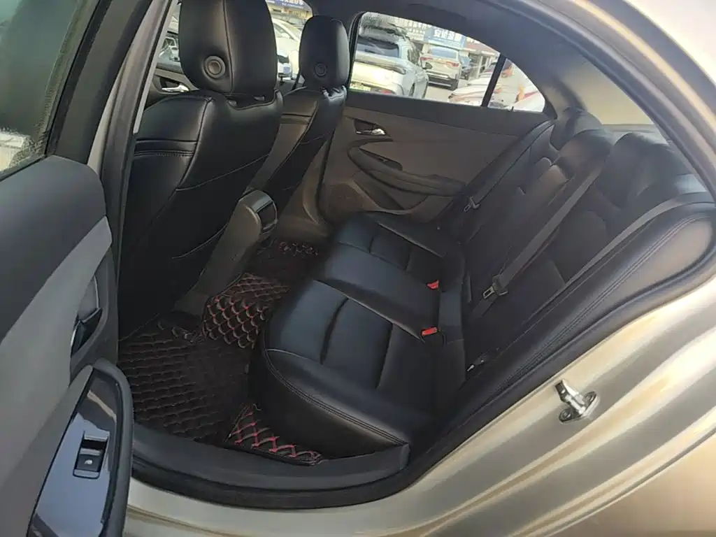 Chevrolet Malibu — миниатюра 17