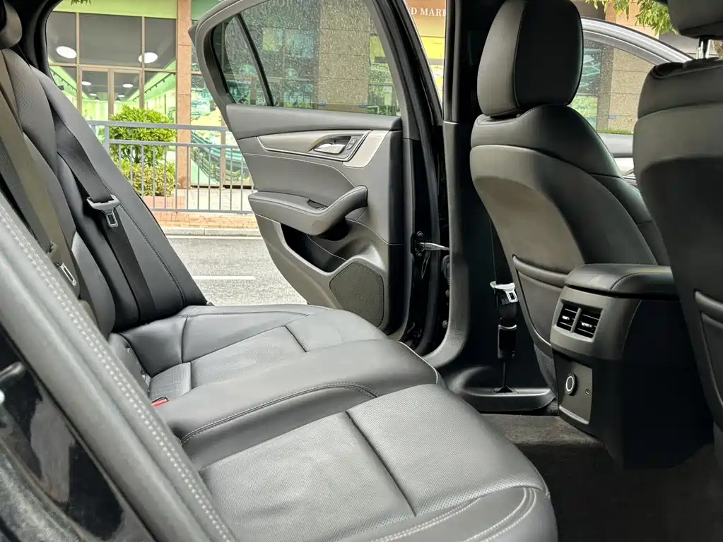 Cadillac CT5 — миниатюра 18