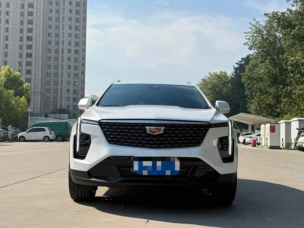 Cadillac XT4 — миниатюра 2