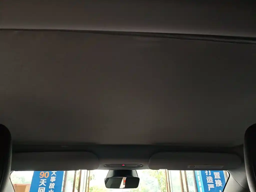 Tesla Model 3 — миниатюра 18