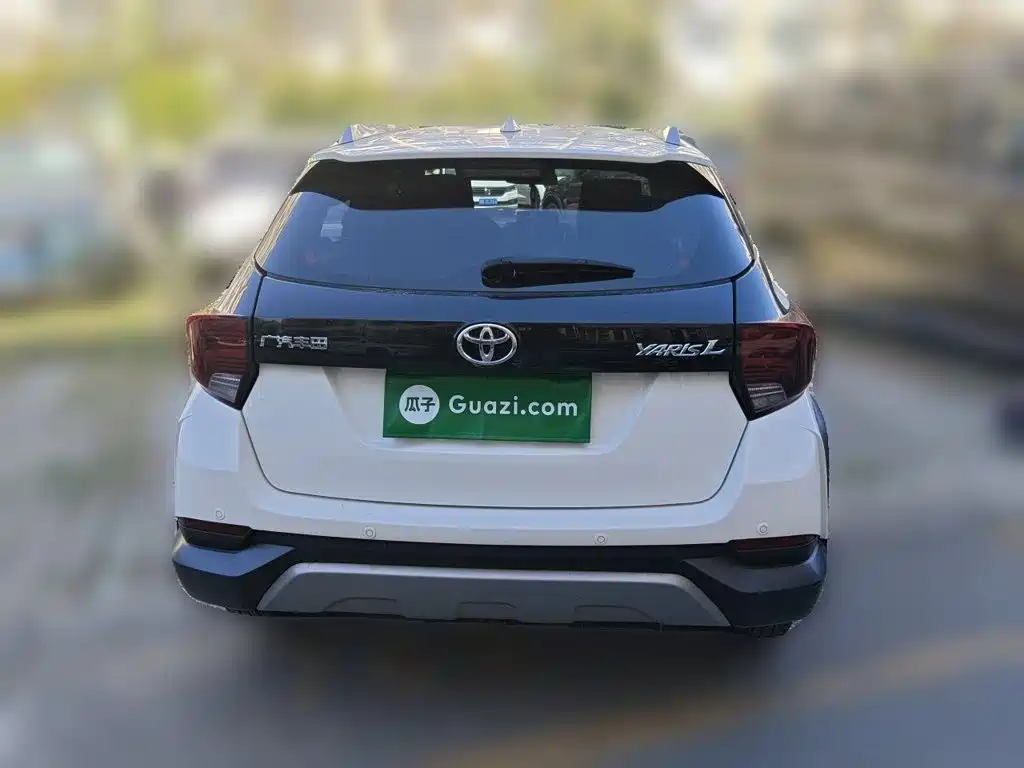 Toyota Yaris L — миниатюра 3