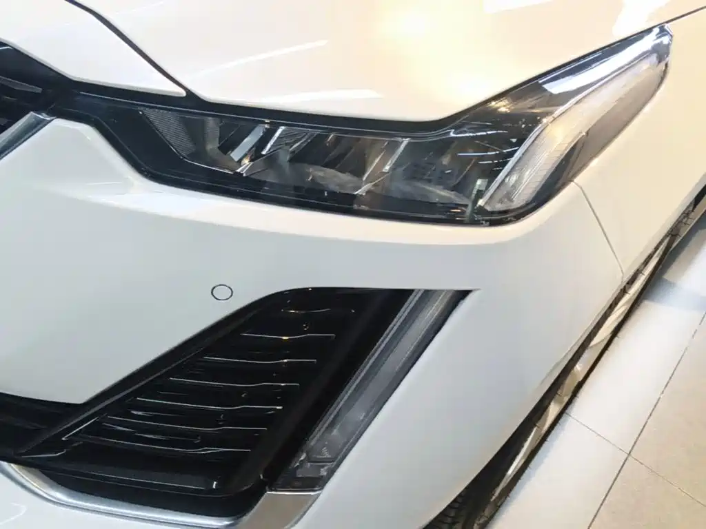 Cadillac CT5 — миниатюра 24