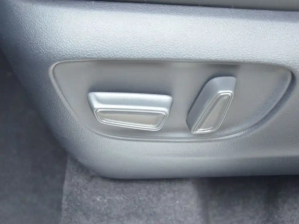 Toyota Crown Kluger — миниатюра 8