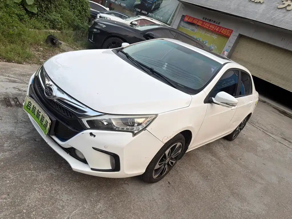 BYD Qin NEV