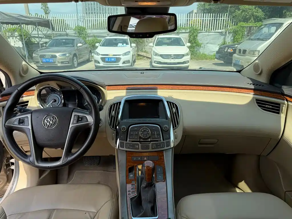 Buick LaCrosse — миниатюра 8