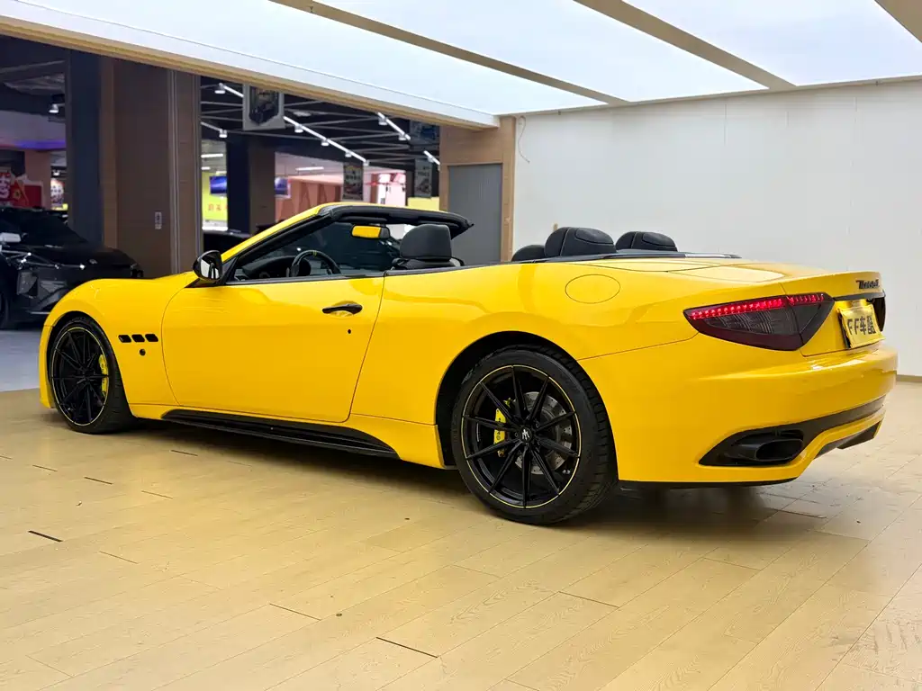 Maserati GranCabrio — миниатюра 2