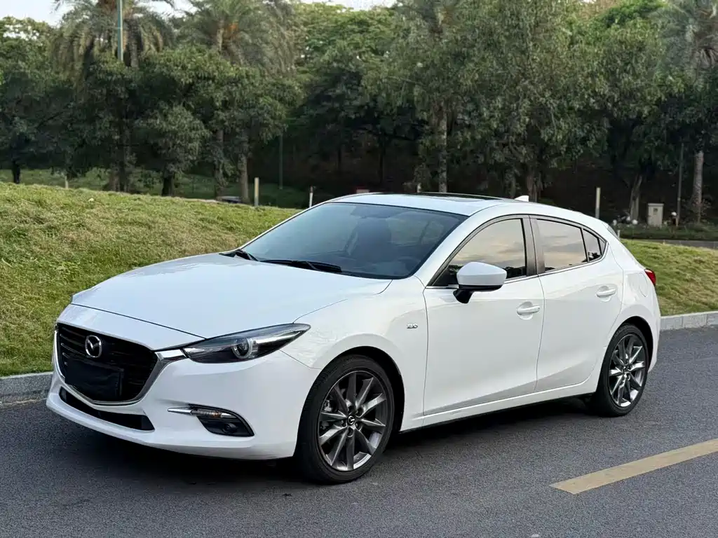 Купить Mazda 3 Axela