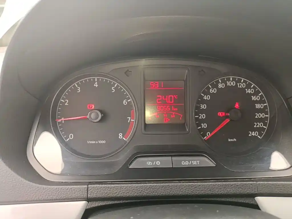 Volkswagen Jetta — миниатюра 12