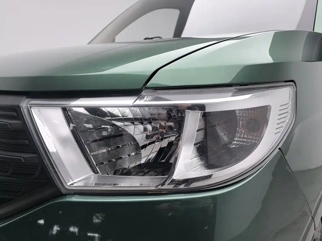 Wuling Hongguang V — миниатюра 7