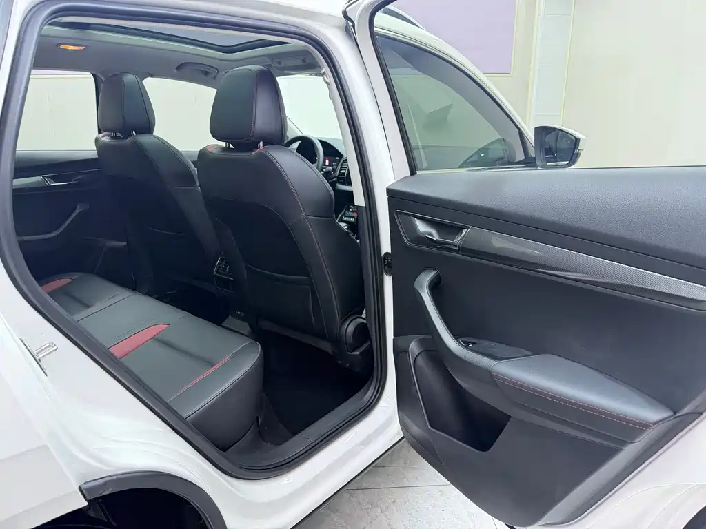 Skoda Karoq TSI280 Luxury Enjoy Edition, фото 21