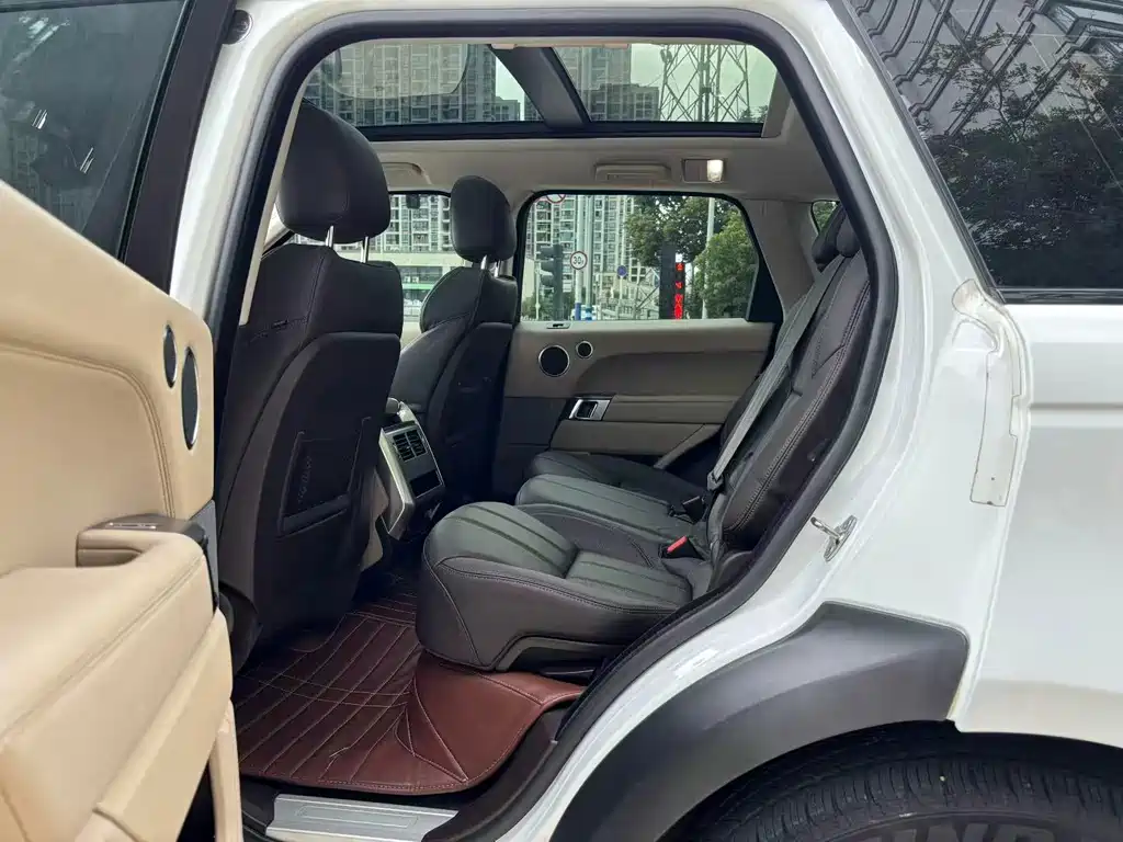 Land Rover Sport — миниатюра 5