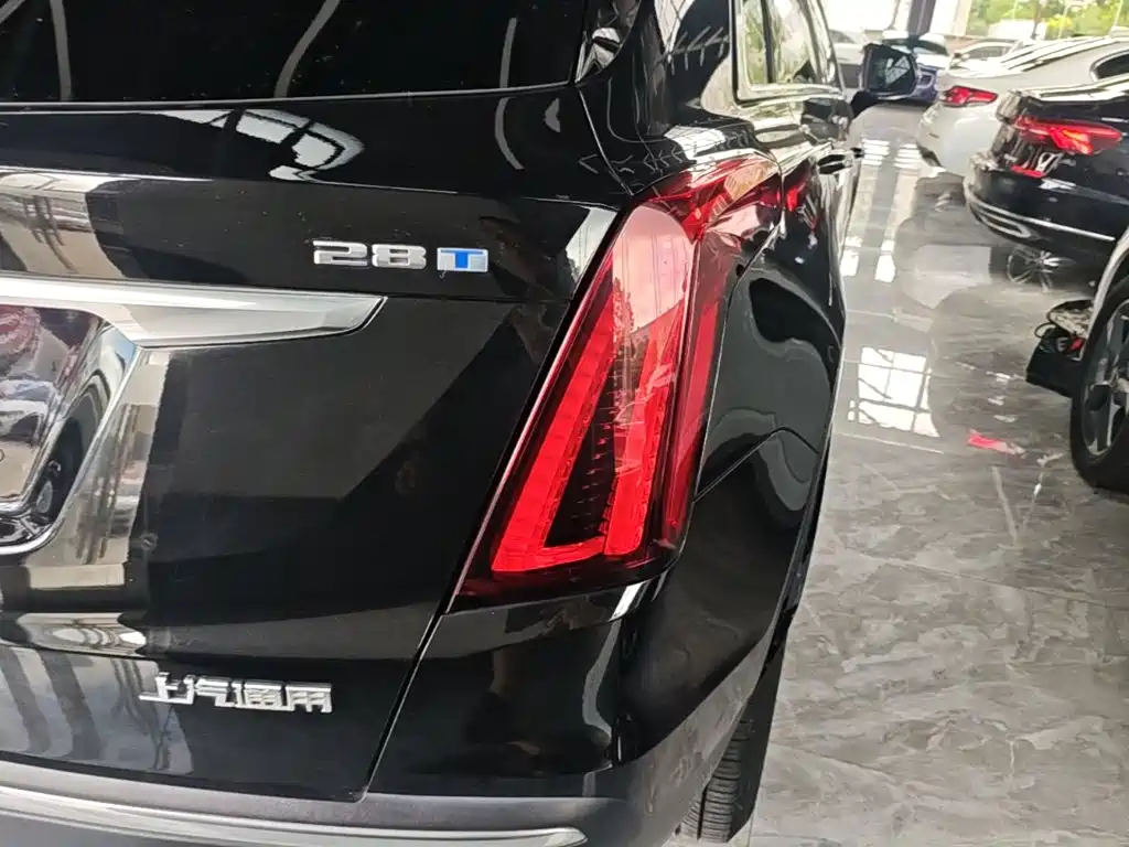 Cadillac XT5 — миниатюра 8