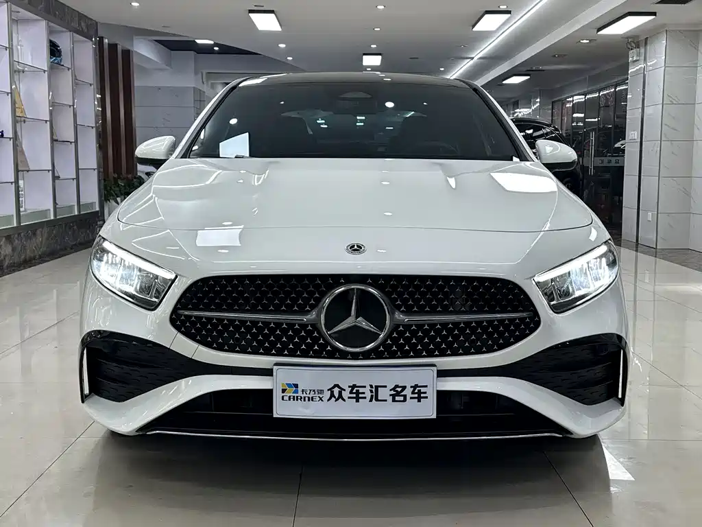 Mercedes-Benz A-Class A 2024 A 200 L Fashion