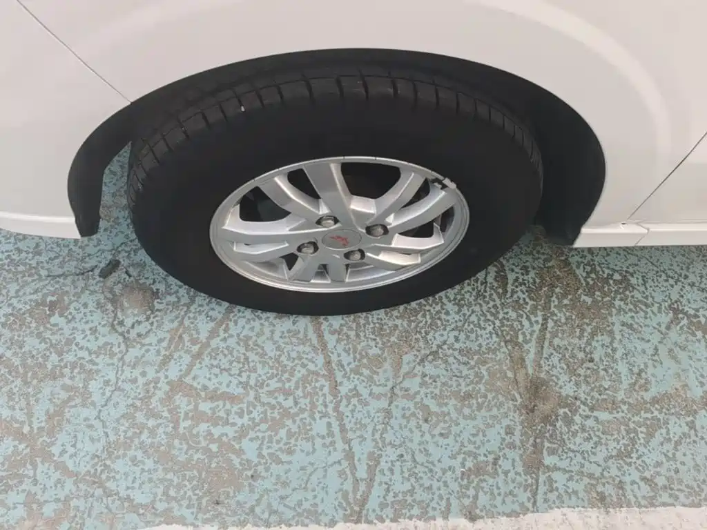 Wuling Hongguang — миниатюра 23