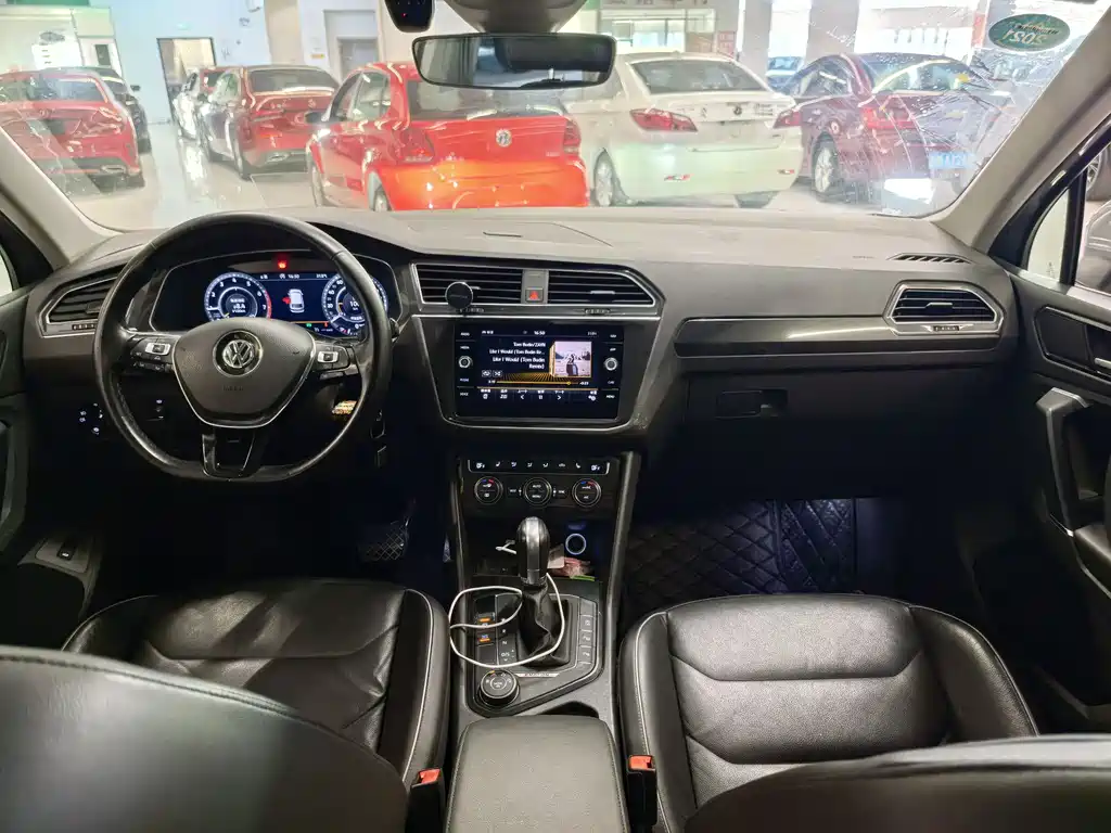 Volkswagen Tiguan 2018 330TSI