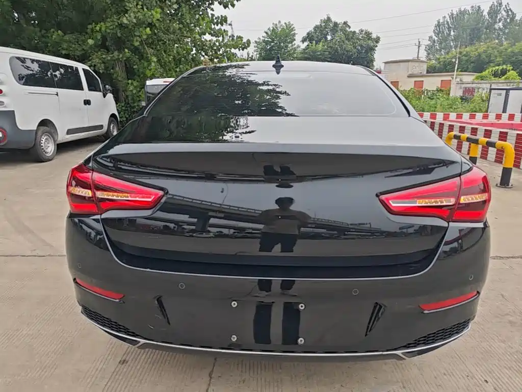 Hongqi Hongqi H5 — миниатюра 6