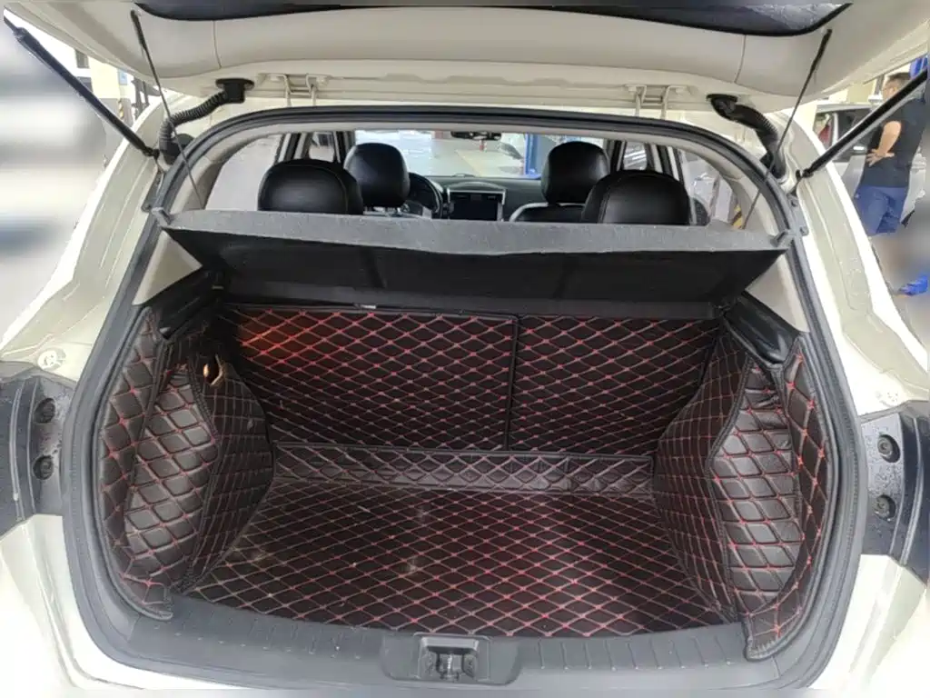 Nissan Tiida — миниатюра 10