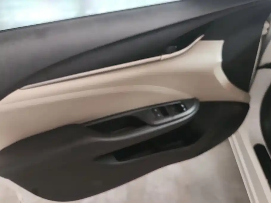 Buick Excelle — миниатюра 7