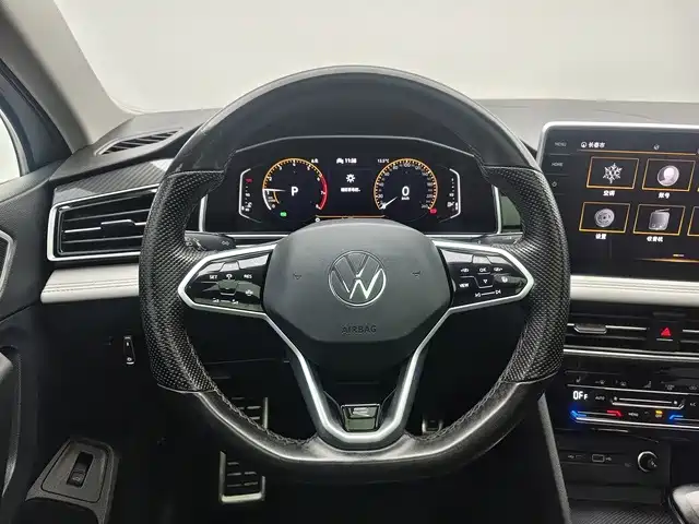Volkswagen Tiguan L — миниатюра 10
