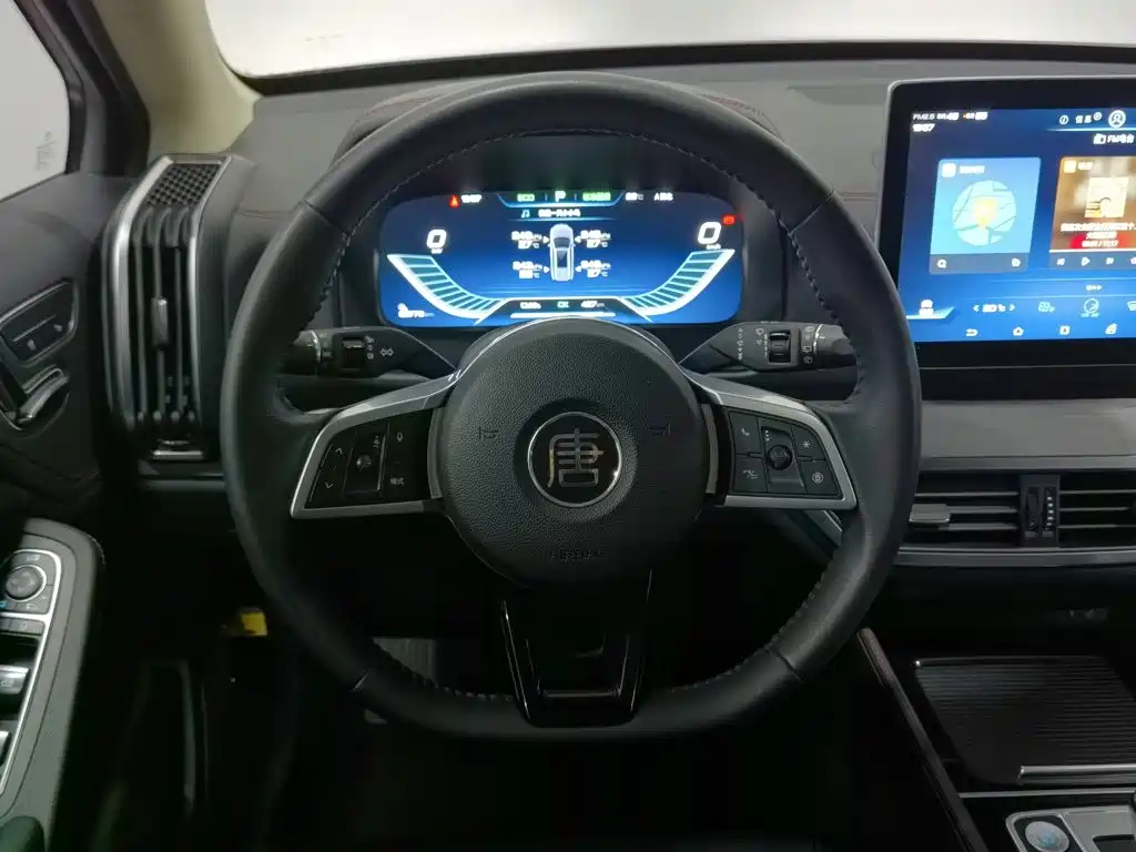 BYD Tang New Energy — миниатюра 11