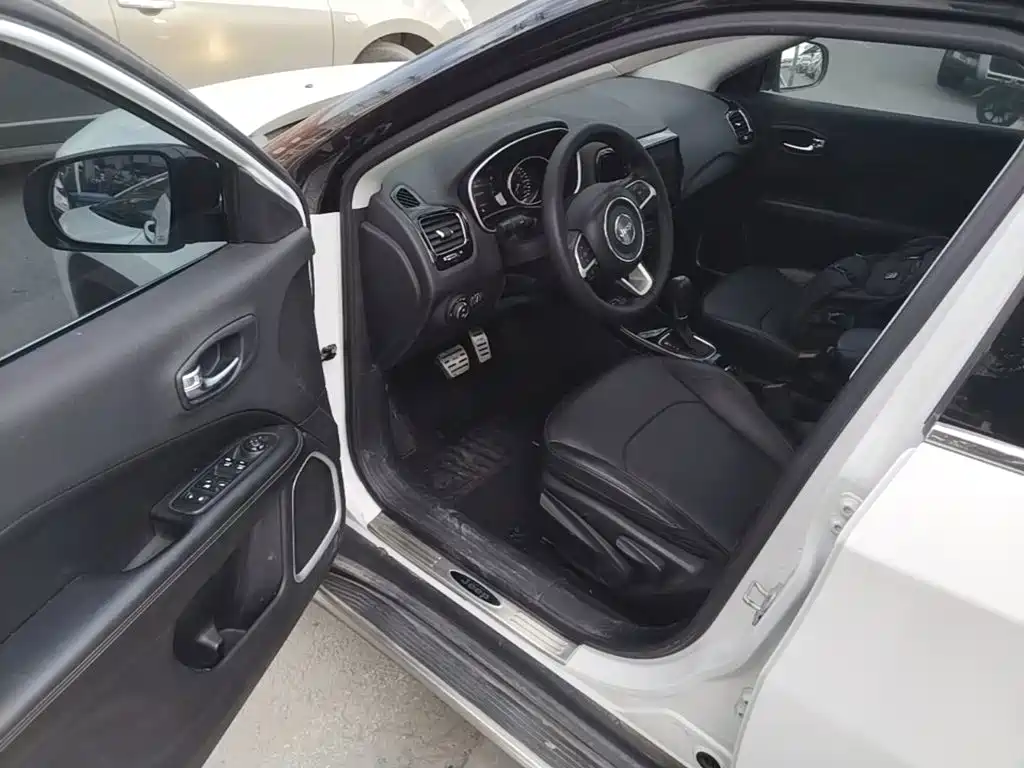 Jeep Compass — миниатюра 16