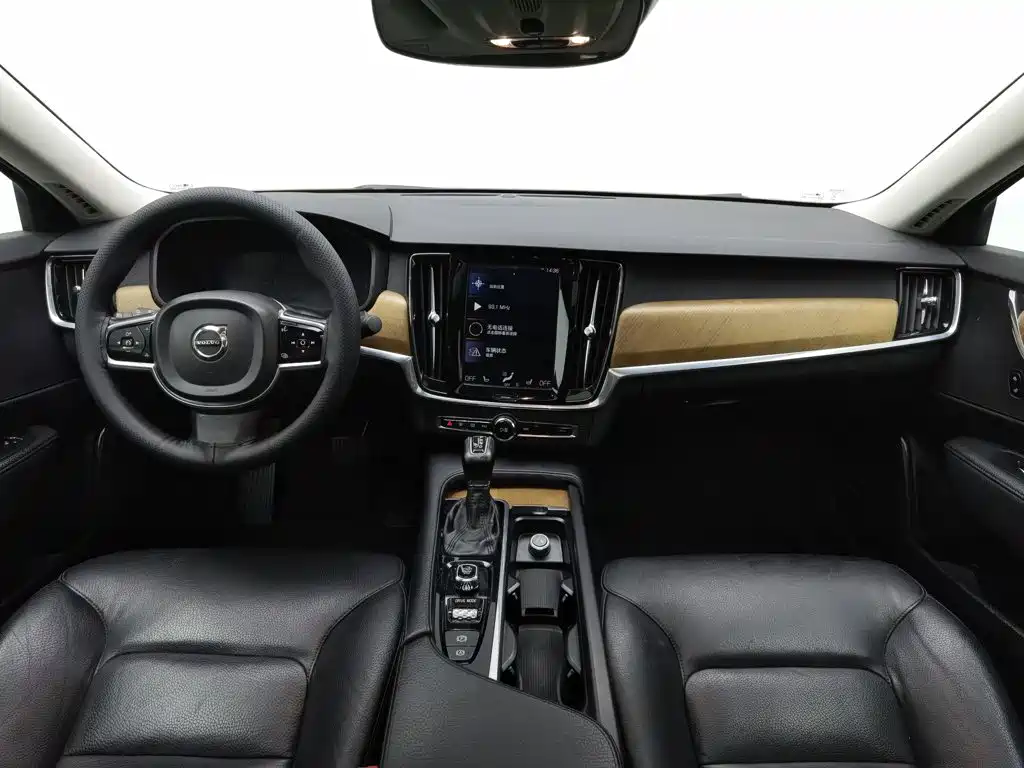 Volvo S90 — миниатюра 5
