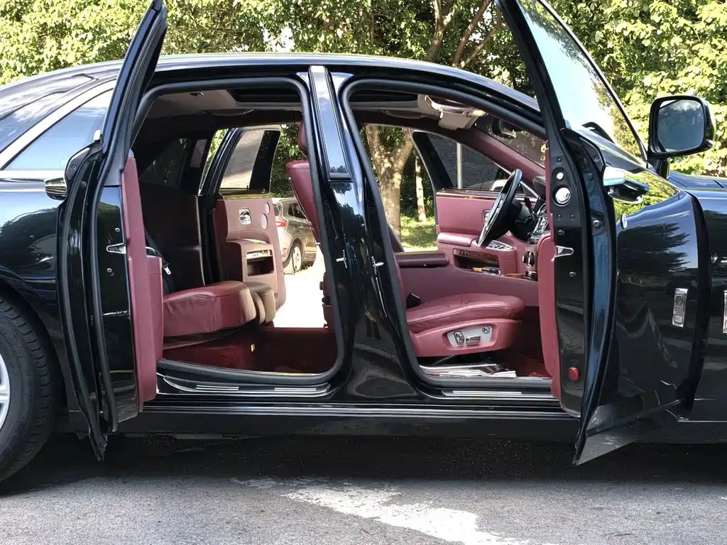 Rolls-Royce Ghost 6.6T Standard Edition, фото 7
