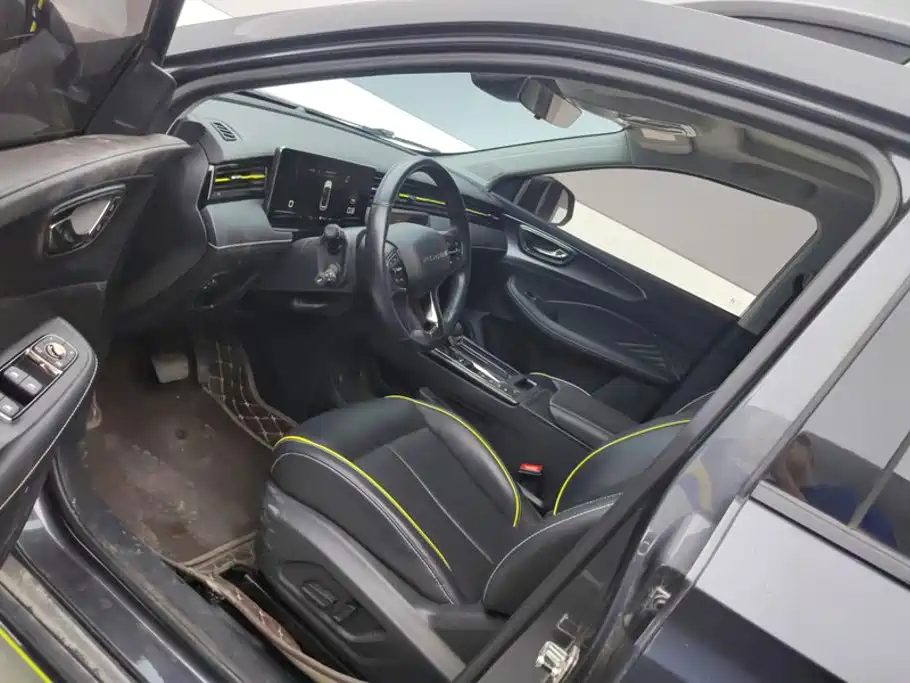 Roewe RX5 — миниатюра 9